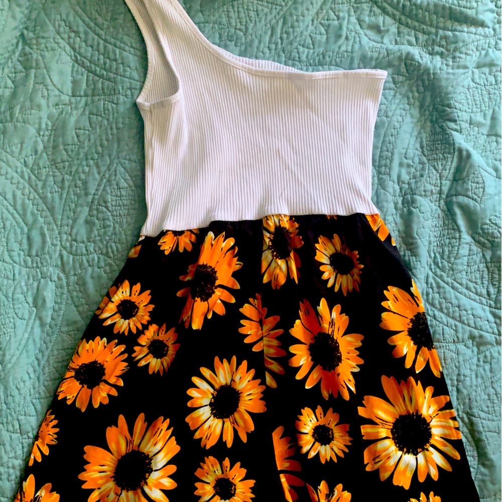 One shoulder Sunflower Romper